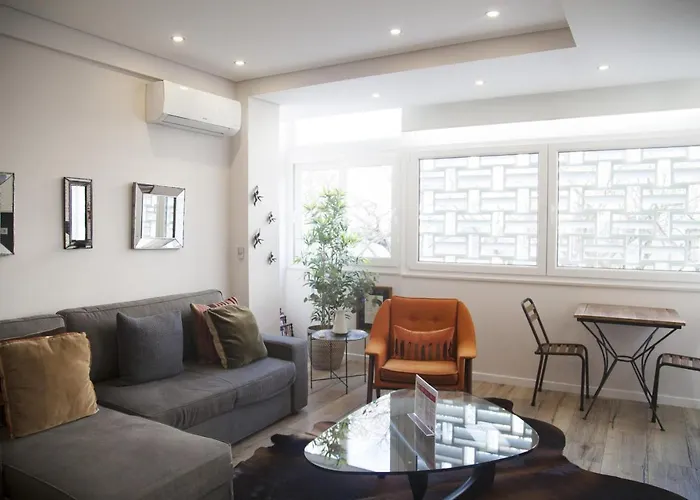 Flh Campo De Ourique Bright Appartamento Lisbona